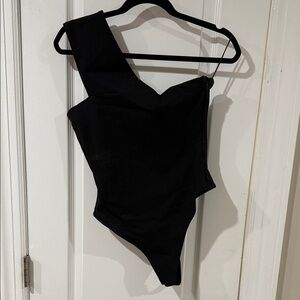 superdown Black One-Shoulder Bodysuit